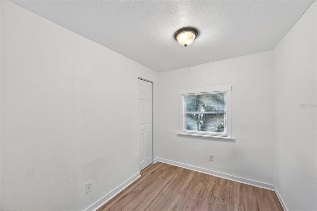 出租: $2,900 (4 贝兹, 1 浴室, 1016 平方英尺)