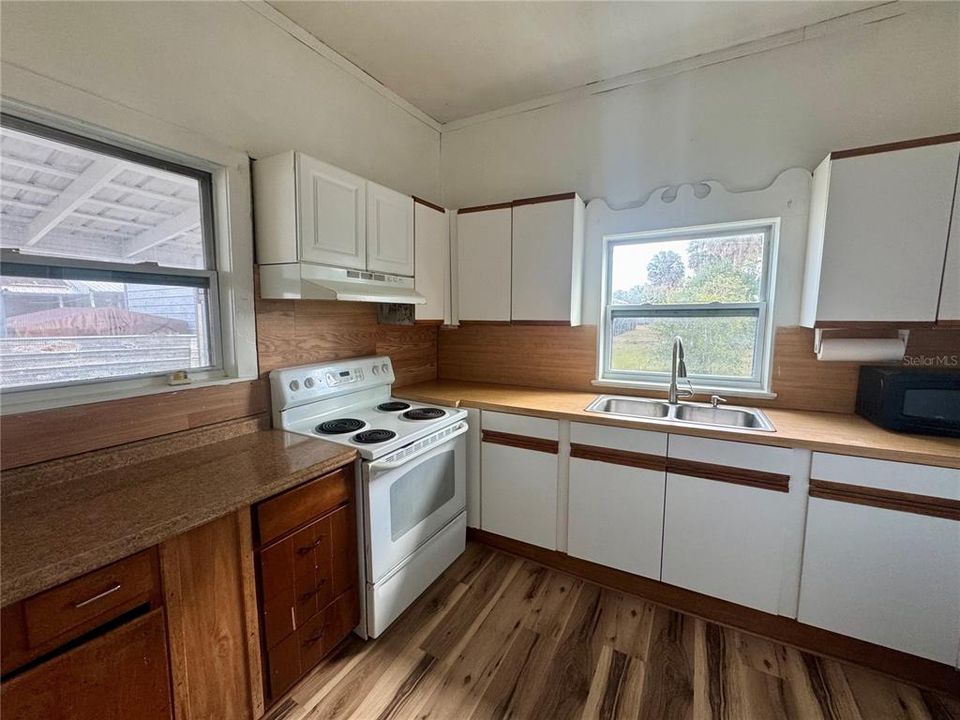 В аренду: $1,800 (2 спален, 2 ванн, 1174 Квадратных фут)