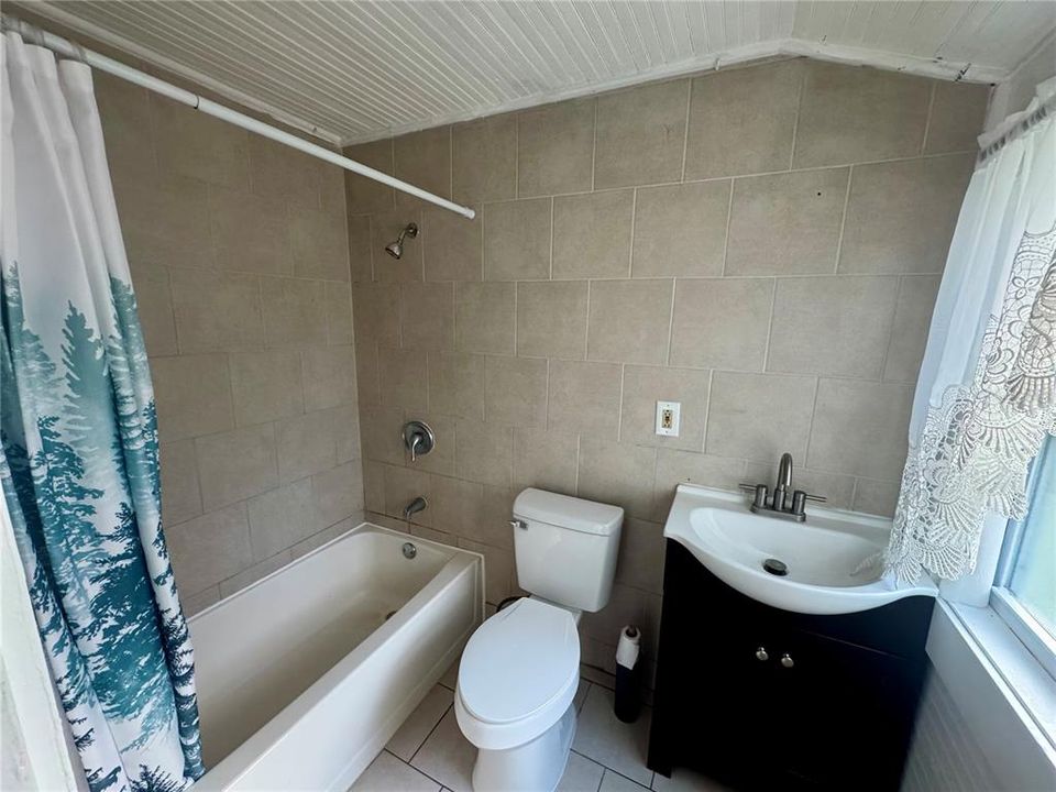 В аренду: $1,800 (2 спален, 2 ванн, 1174 Квадратных фут)