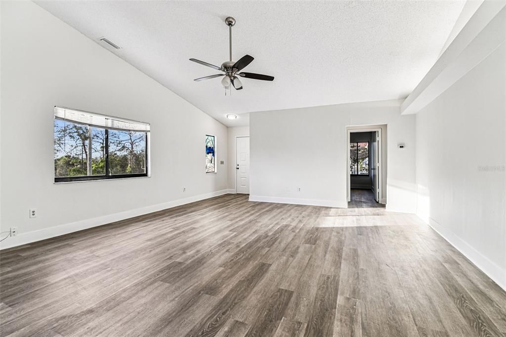 En Venta: $699,900 (6 camas, 0 baños, 3384 Pies cuadrados)