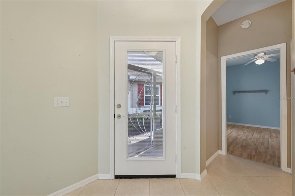 待售: $174,900 (2 贝兹, 2 浴室, 1137 平方英尺)