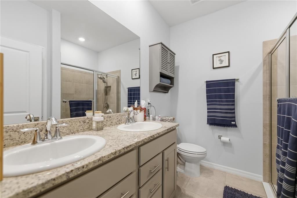 For Sale: $295,000 (3 beds, 2 baths, 1552 Square Feet)