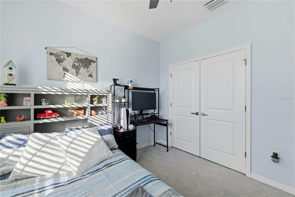 For Sale: $295,000 (3 beds, 2 baths, 1552 Square Feet)