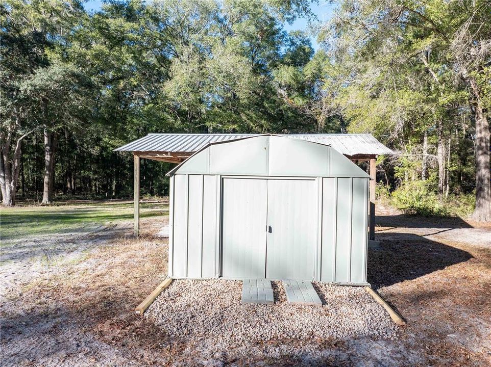 На продажу: $225,000 (3 спален, 2 ванн, 1248 Квадратных фут)