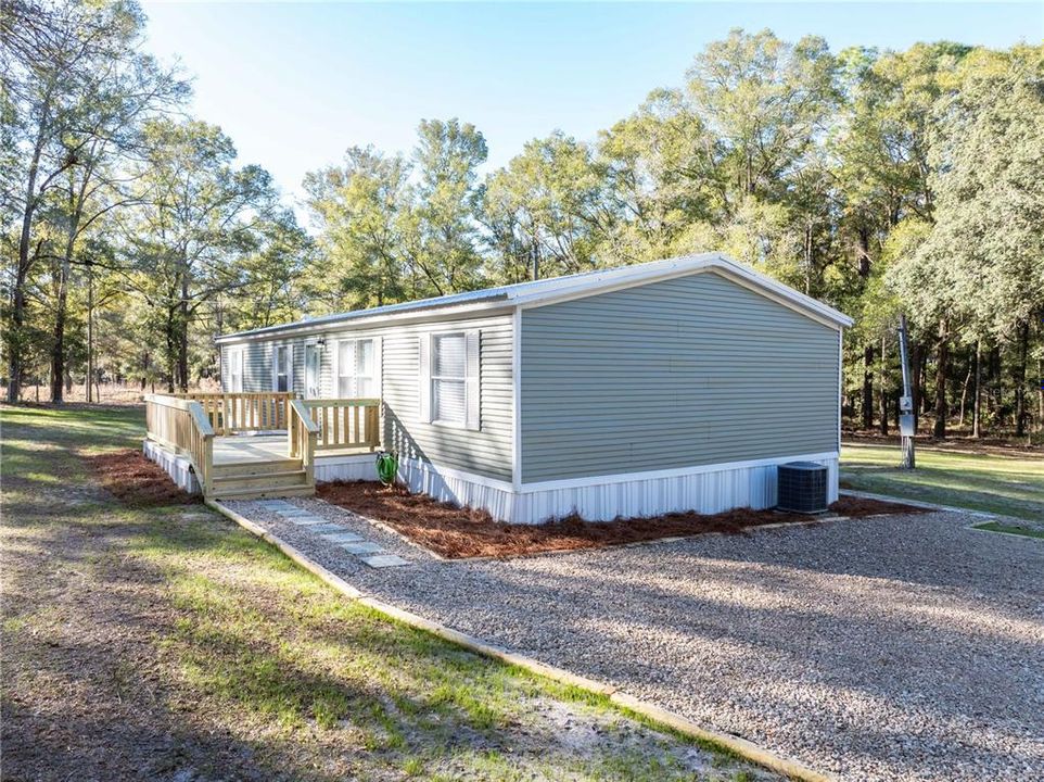 На продажу: $225,000 (3 спален, 2 ванн, 1248 Квадратных фут)