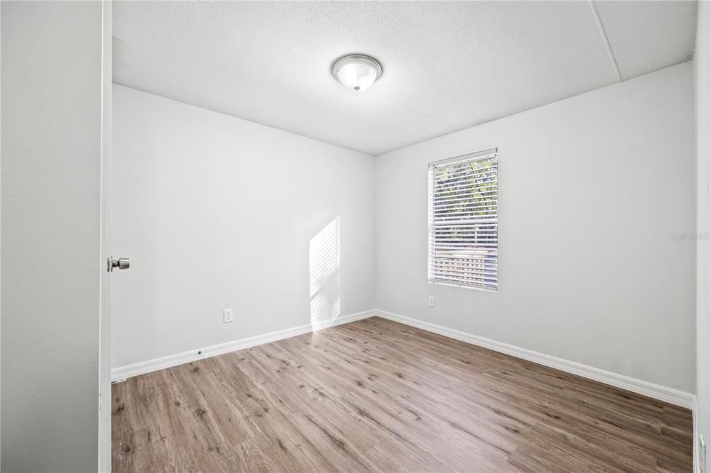 На продажу: $225,000 (3 спален, 2 ванн, 1248 Квадратных фут)