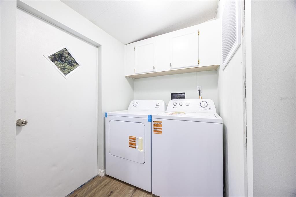 На продажу: $225,000 (3 спален, 2 ванн, 1248 Квадратных фут)