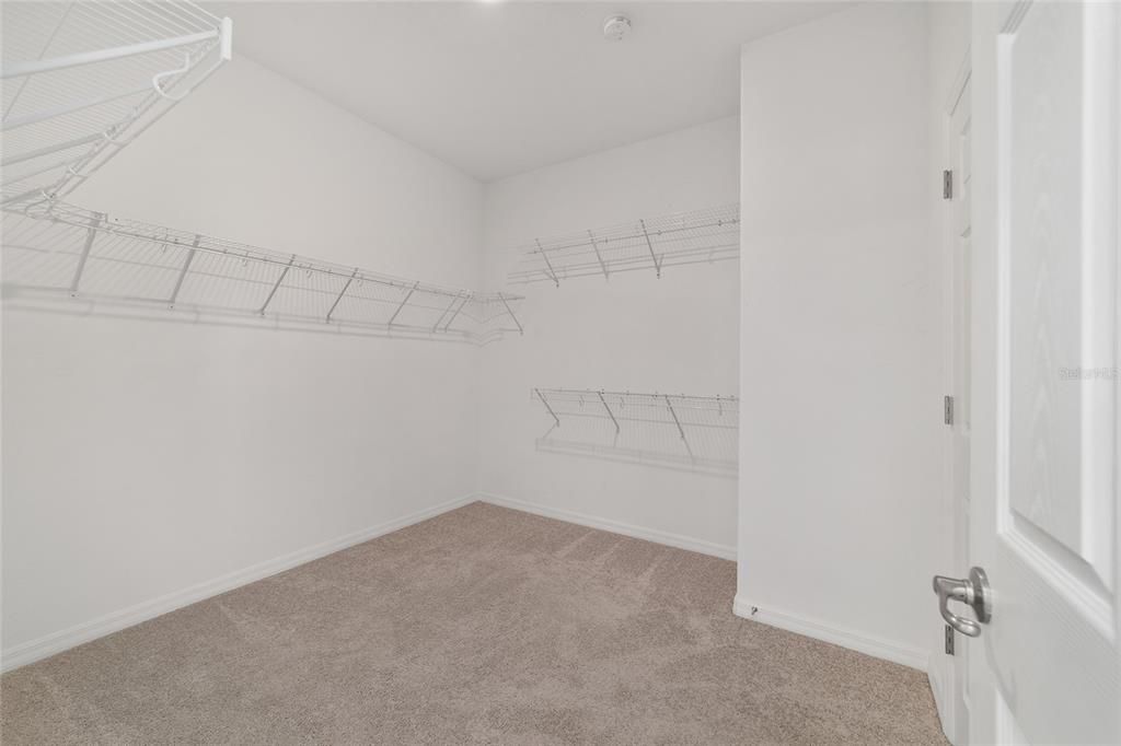 For Sale: $369,990 (3 beds, 2 baths, 1958 Square Feet)