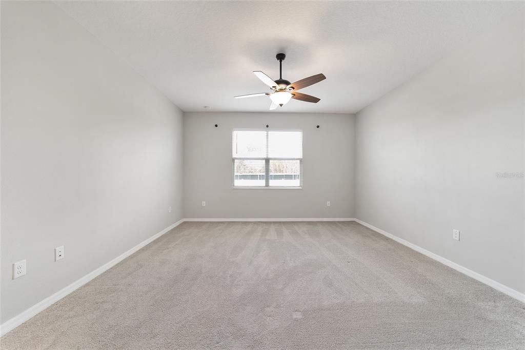 For Sale: $369,990 (3 beds, 2 baths, 1958 Square Feet)