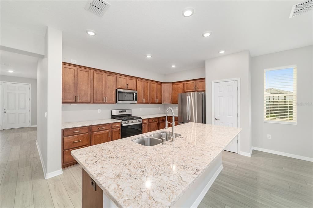 For Sale: $369,990 (3 beds, 2 baths, 1958 Square Feet)