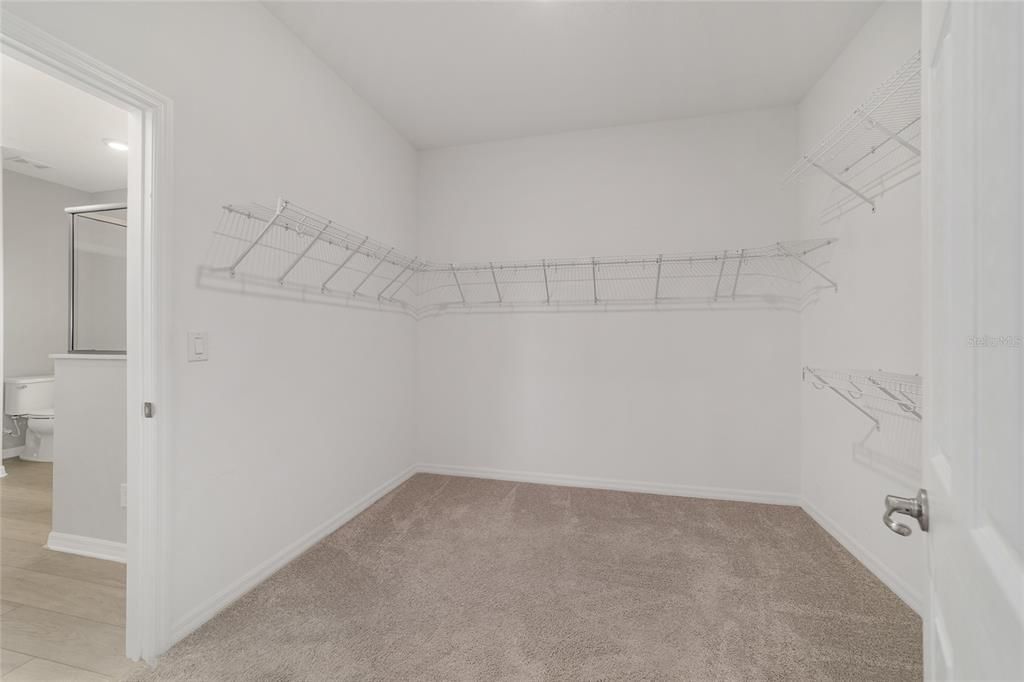 For Sale: $369,990 (3 beds, 2 baths, 1958 Square Feet)