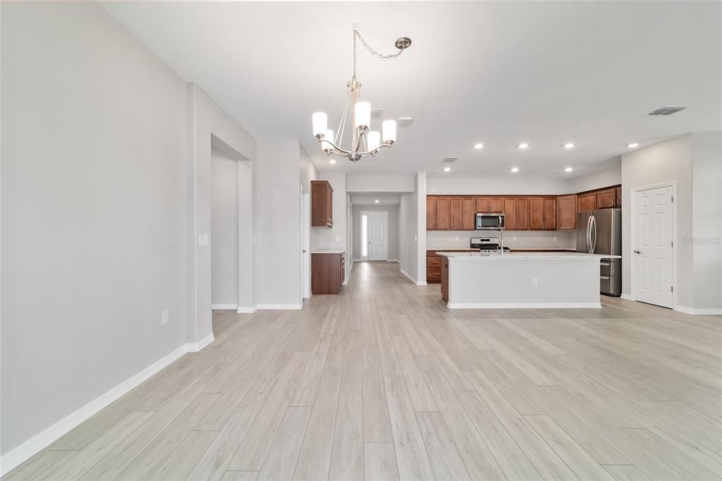 For Sale: $369,990 (3 beds, 2 baths, 1958 Square Feet)