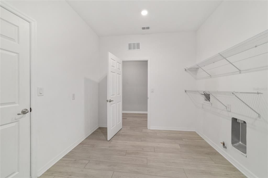 For Sale: $369,990 (3 beds, 2 baths, 1958 Square Feet)