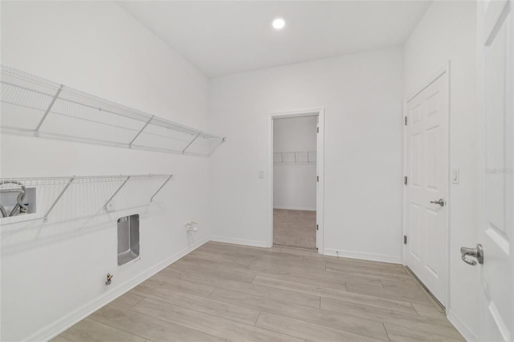 For Sale: $369,990 (3 beds, 2 baths, 1958 Square Feet)