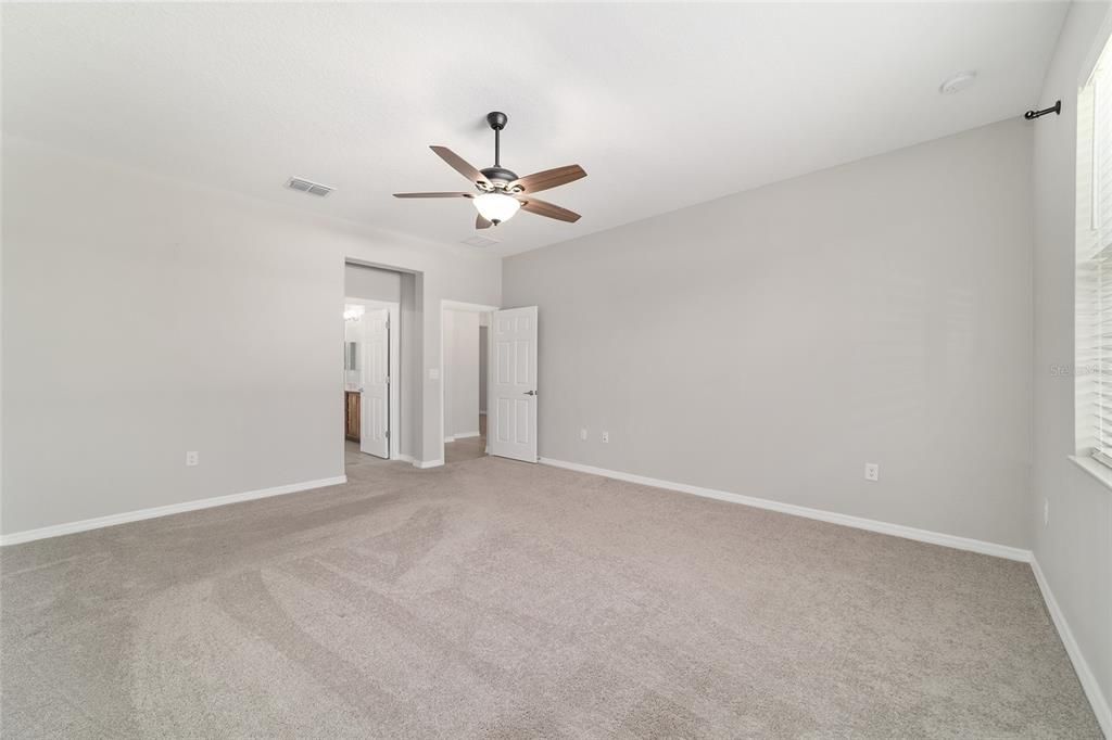 For Sale: $369,990 (3 beds, 2 baths, 1958 Square Feet)