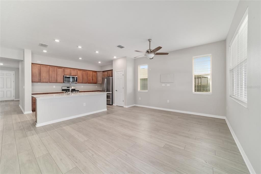 For Sale: $369,990 (3 beds, 2 baths, 1958 Square Feet)