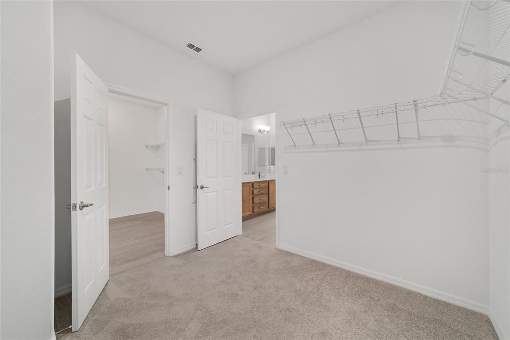 For Sale: $369,990 (3 beds, 2 baths, 1958 Square Feet)