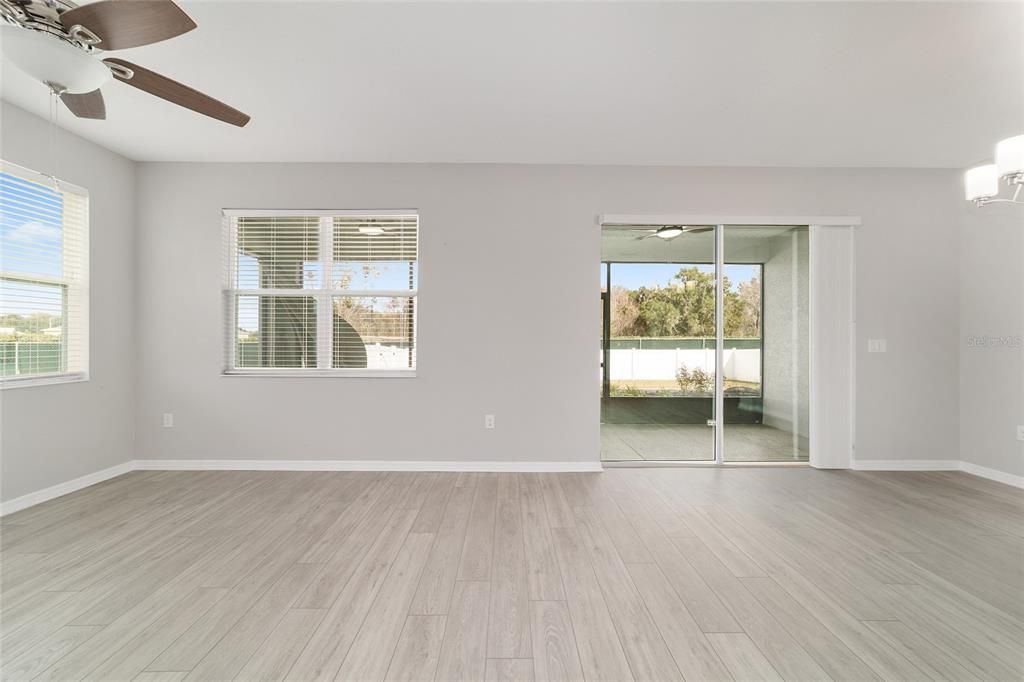 For Sale: $369,990 (3 beds, 2 baths, 1958 Square Feet)