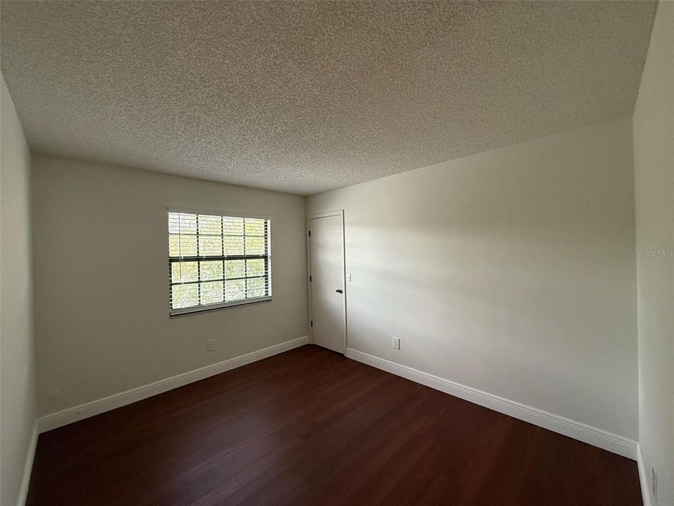 For Rent: $3,250 (4 beds, 2 baths, 1940 Square Feet)