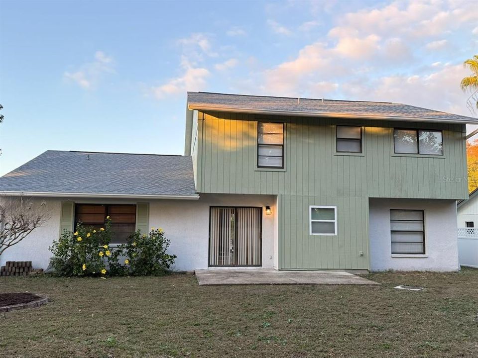 For Rent: $3,250 (4 beds, 2 baths, 1940 Square Feet)