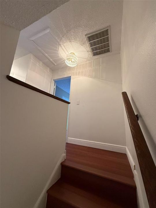 For Rent: $3,250 (4 beds, 2 baths, 1940 Square Feet)