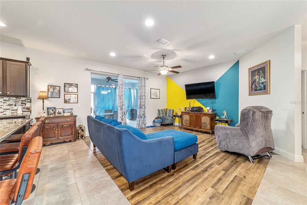 For Sale: $279,900 (4 beds, 2 baths, 1862 Square Feet)