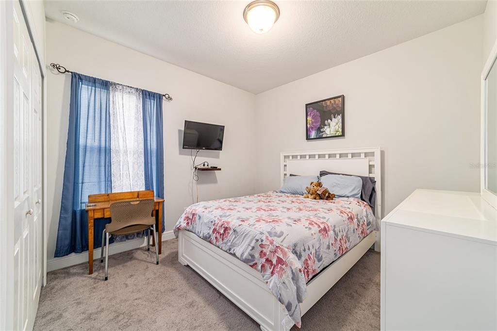 For Sale: $279,900 (4 beds, 2 baths, 1862 Square Feet)