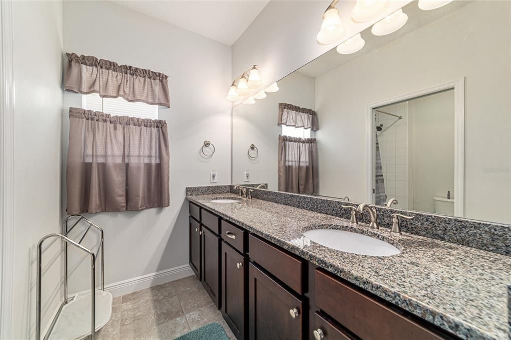 For Sale: $279,900 (4 beds, 2 baths, 1862 Square Feet)