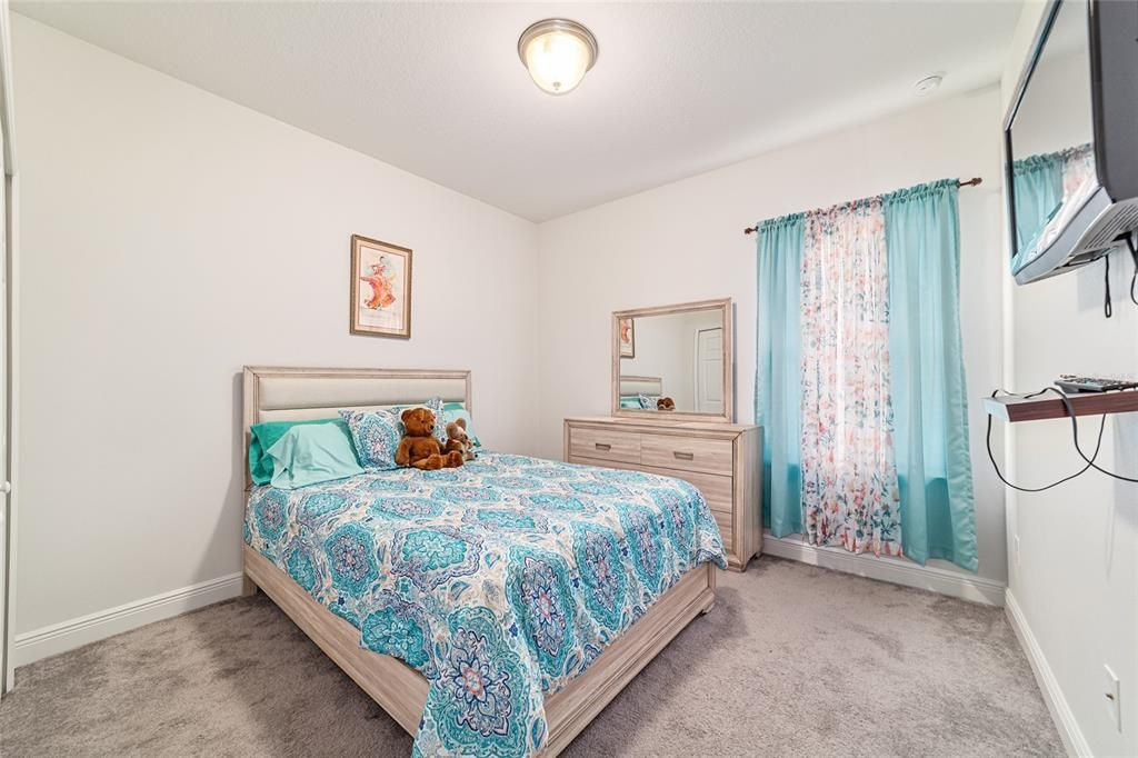 For Sale: $279,900 (4 beds, 2 baths, 1862 Square Feet)