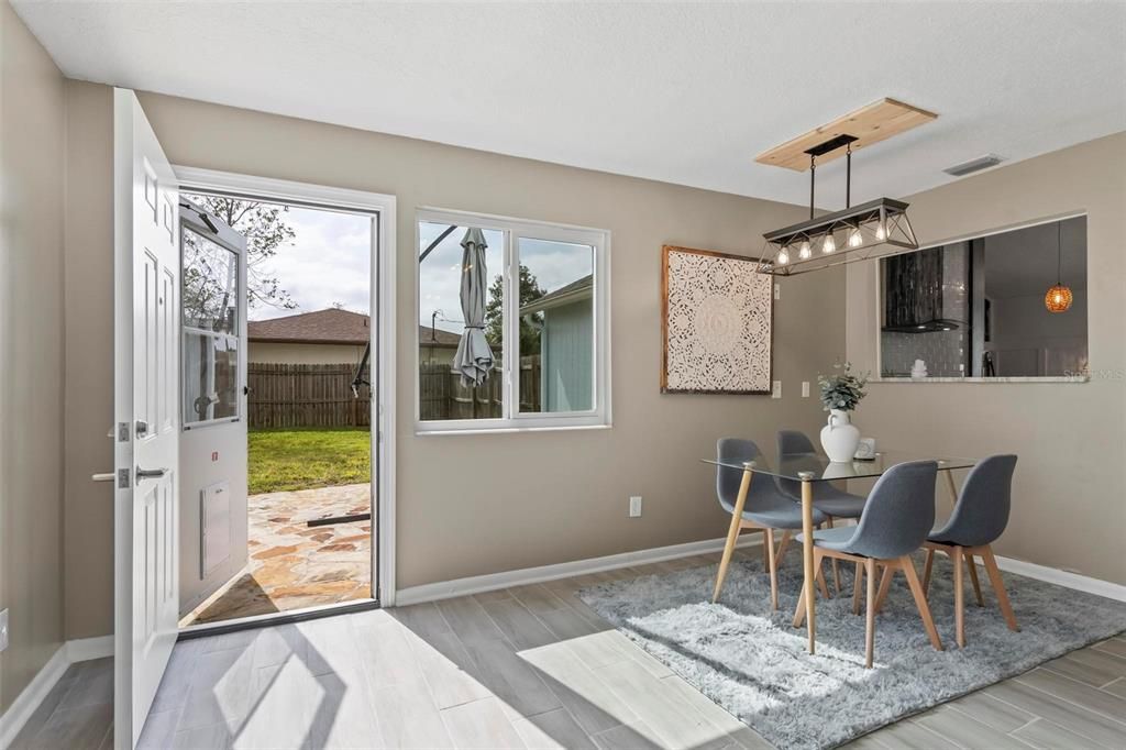 For Rent: $1,875 (3 beds, 2 baths, 1412 Square Feet)