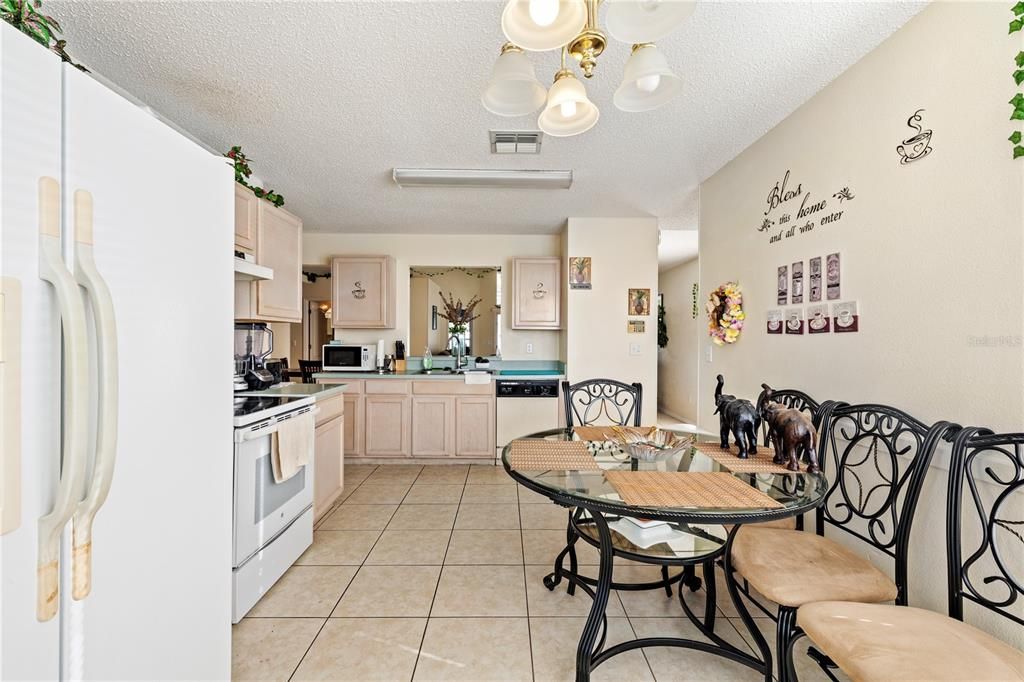 待售: $369,000 (3 贝兹, 2 浴室, 1492 平方英尺)