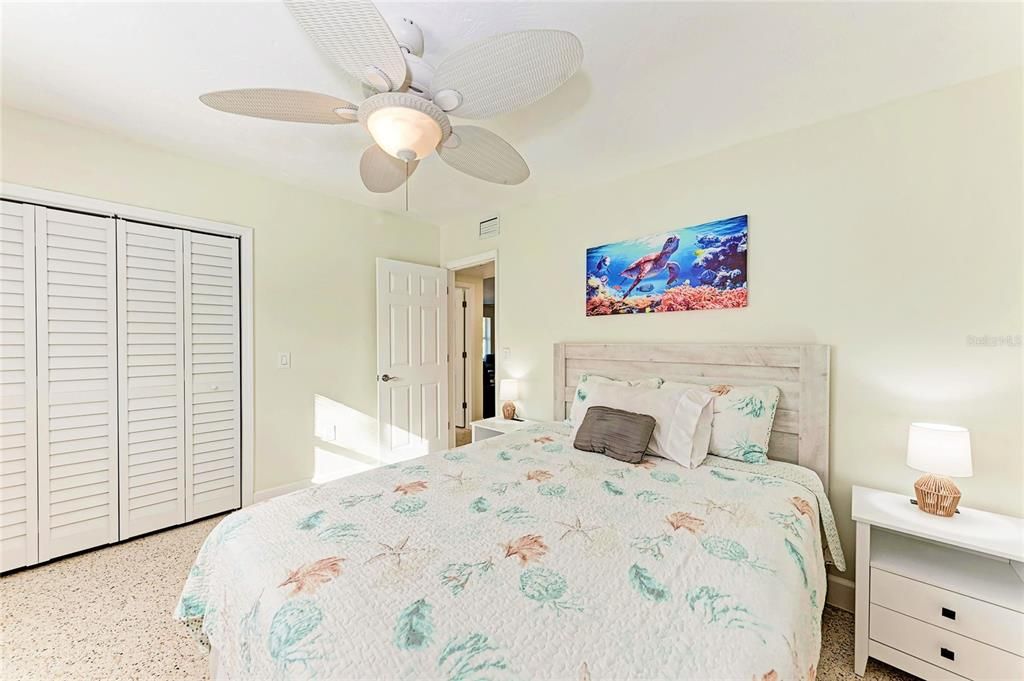 For Sale: $899,000 (3 beds, 2 baths, 1128 Square Feet)