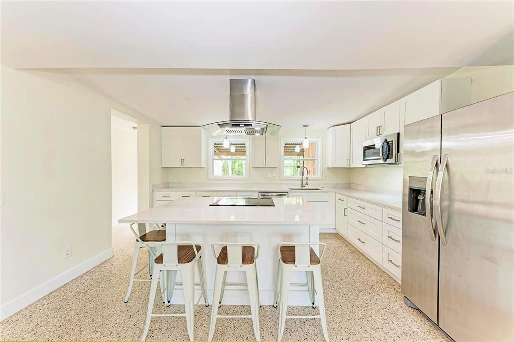 For Sale: $899,000 (3 beds, 2 baths, 1128 Square Feet)