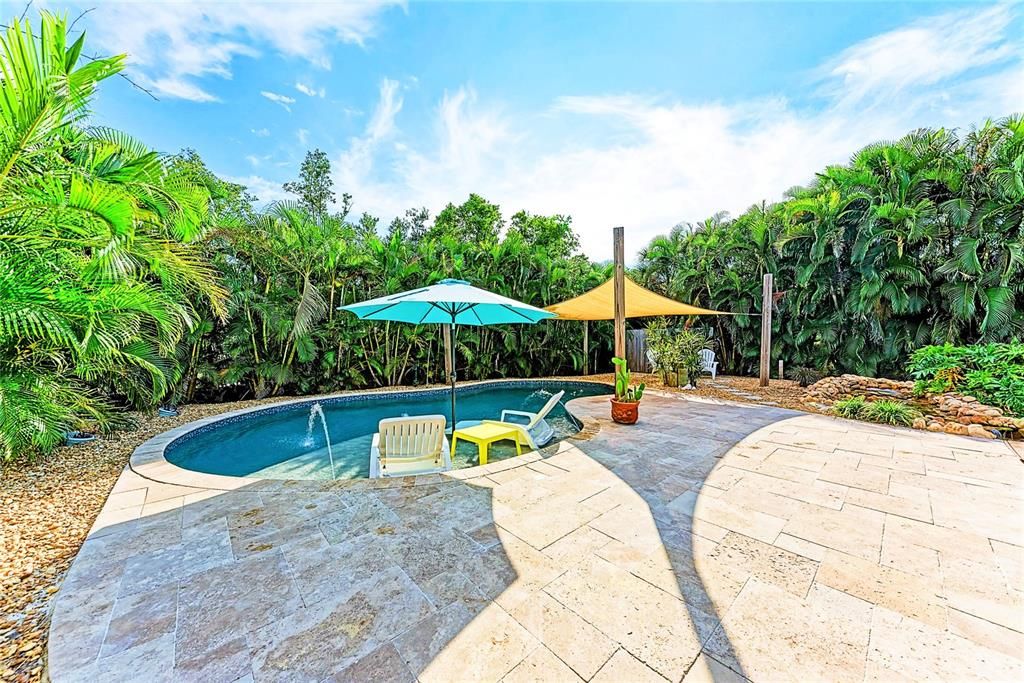 For Sale: $899,000 (3 beds, 2 baths, 1128 Square Feet)