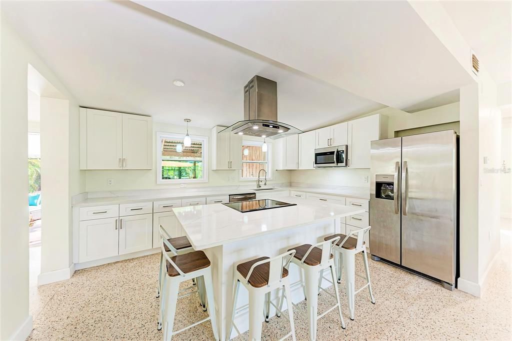 For Sale: $899,000 (3 beds, 2 baths, 1128 Square Feet)