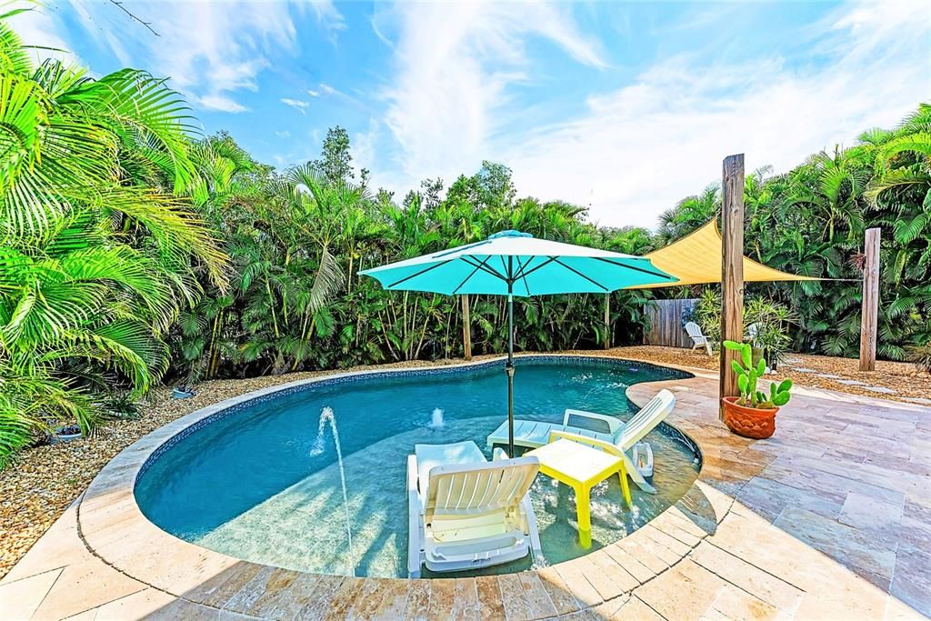 For Sale: $899,000 (3 beds, 2 baths, 1128 Square Feet)