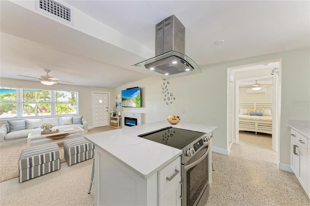 For Sale: $899,000 (3 beds, 2 baths, 1128 Square Feet)