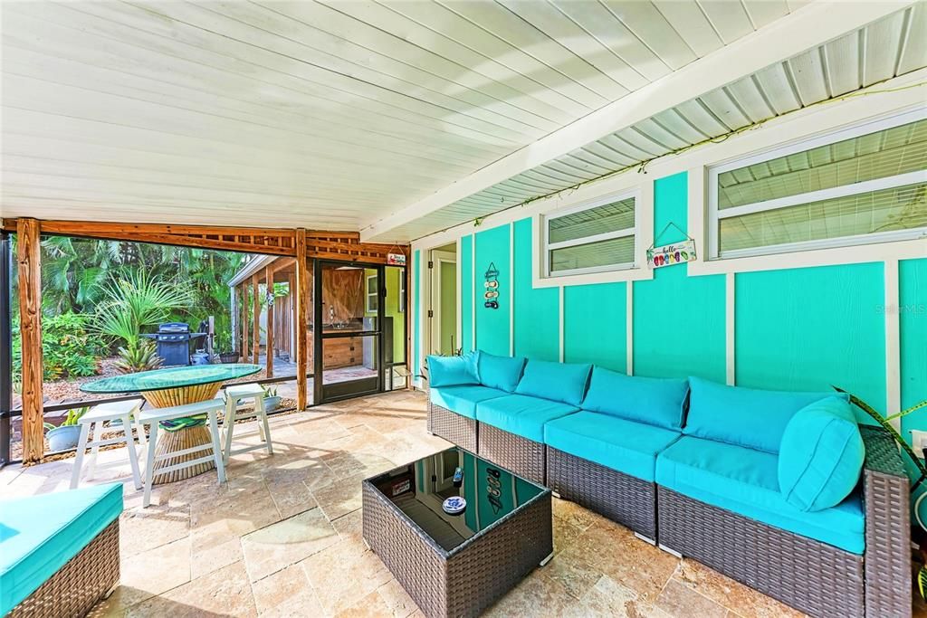 For Sale: $899,000 (3 beds, 2 baths, 1128 Square Feet)