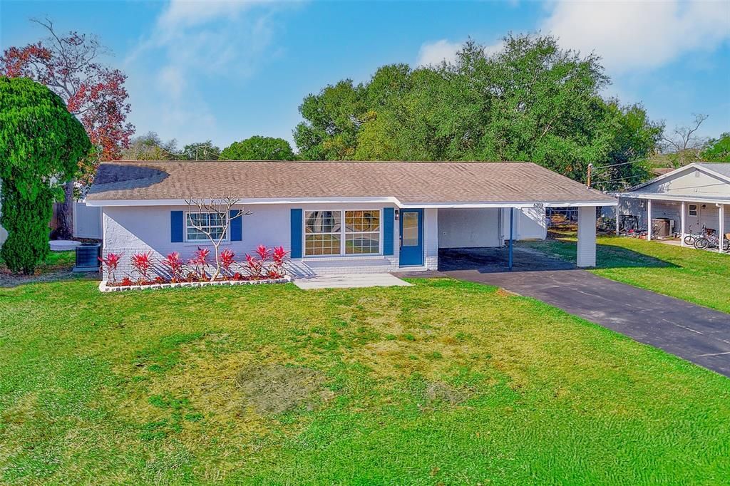 For Sale: $347,900 (3 beds, 3 baths, 1412 Square Feet)