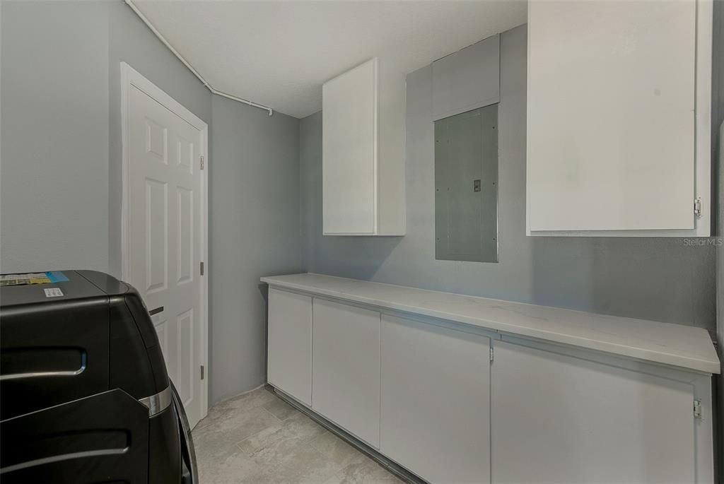 For Sale: $347,900 (3 beds, 3 baths, 1412 Square Feet)