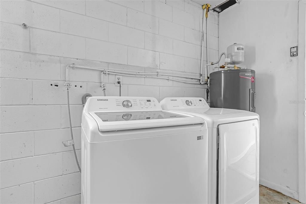 For Sale: $399,900 (4 beds, 2 baths, 1849 Square Feet)