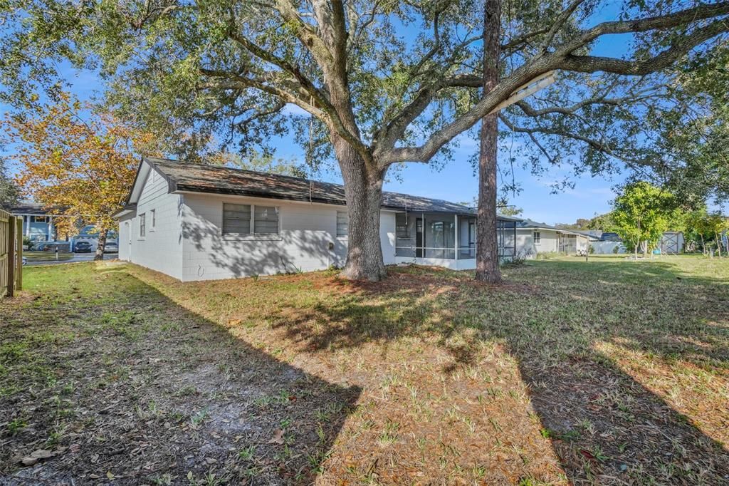 For Sale: $399,900 (4 beds, 2 baths, 1849 Square Feet)