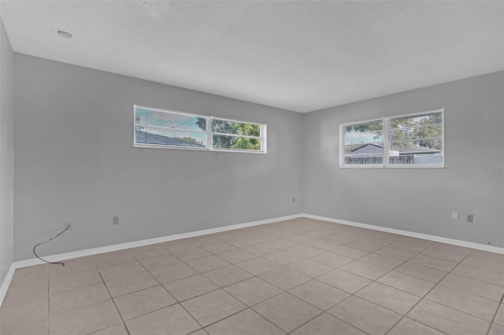 For Sale: $399,900 (4 beds, 2 baths, 1849 Square Feet)