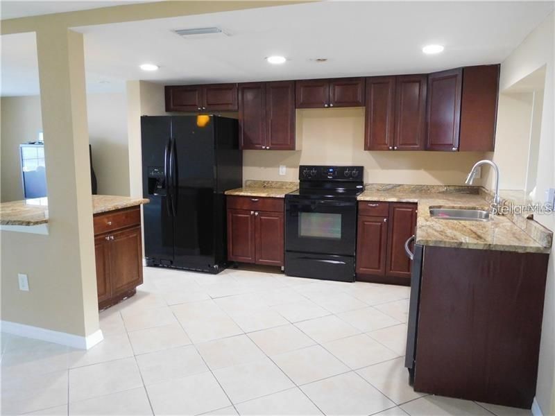 出租: $1,695 (3 贝兹, 2 浴室, 1272 平方英尺)