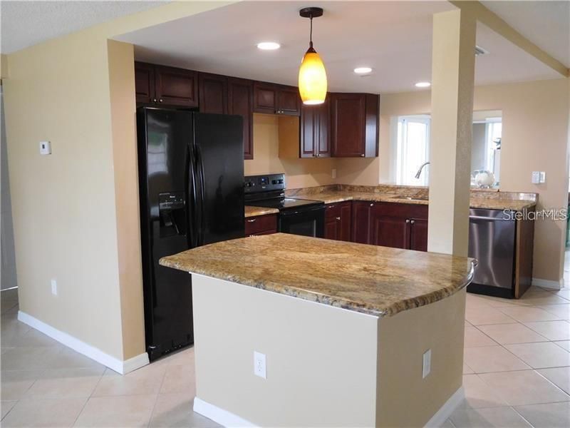 出租: $1,695 (3 贝兹, 2 浴室, 1272 平方英尺)