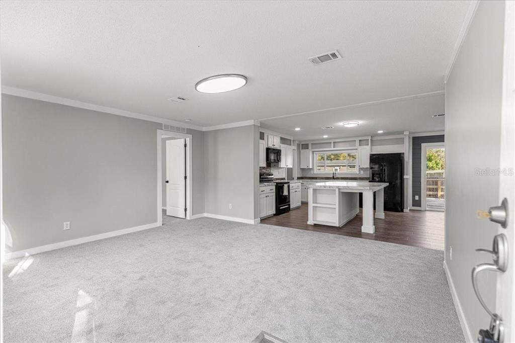 待售: $204,000 (3 贝兹, 2 浴室, 1680 平方英尺)