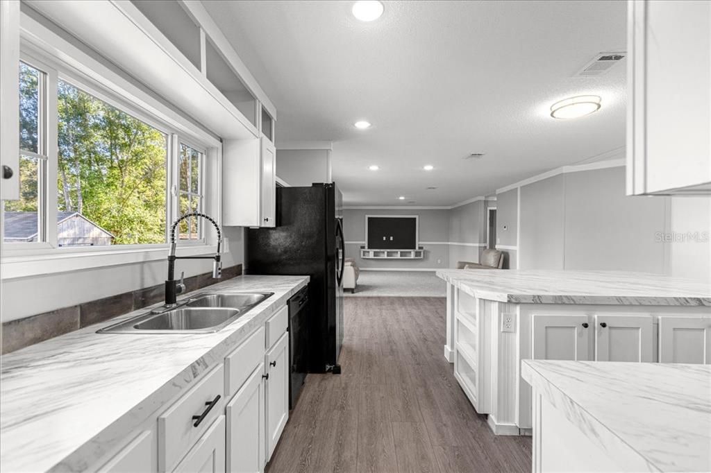 待售: $204,000 (3 贝兹, 2 浴室, 1680 平方英尺)