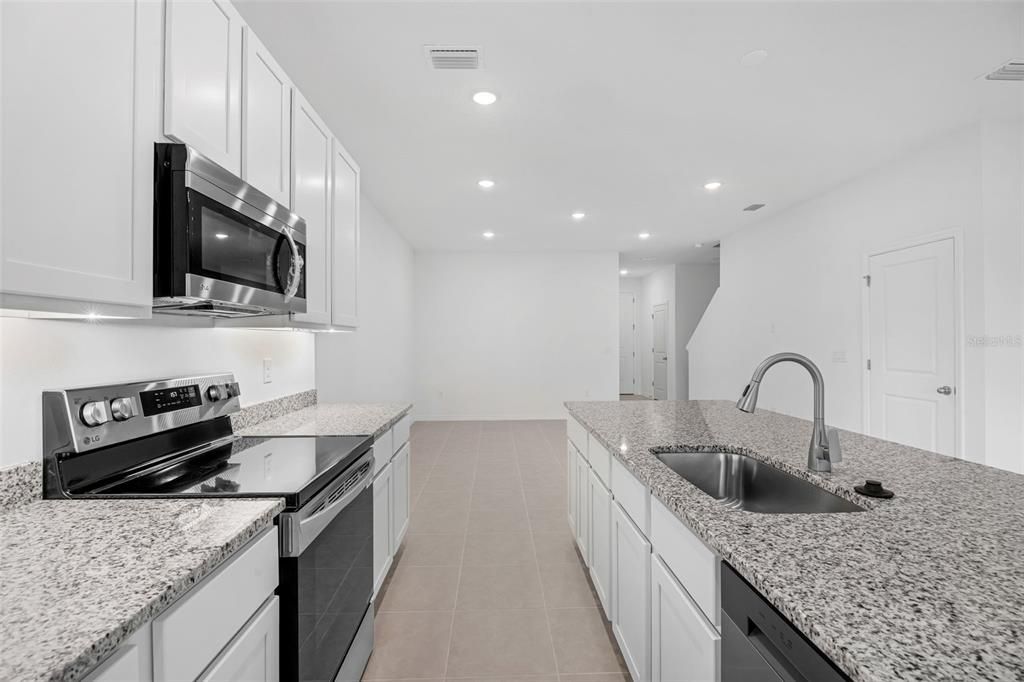 En Venta: $267,990 (3 camas, 2 baños, 1693 Pies cuadrados)