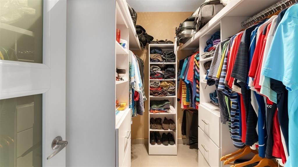 En Venta: $1,500,000 (4 camas, 3 baños, 3500 Pies cuadrados)