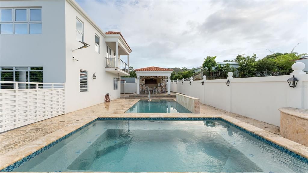 En Venta: $1,500,000 (4 camas, 3 baños, 3500 Pies cuadrados)